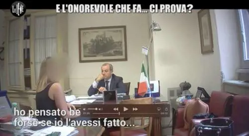 La stagista accusa il deputato: "Ci provava, Boldrini mi aiuti"