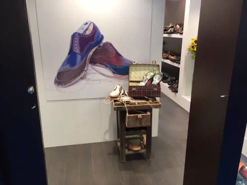 Moda, scarpe italiane in vetrina a Monaco di Baviera