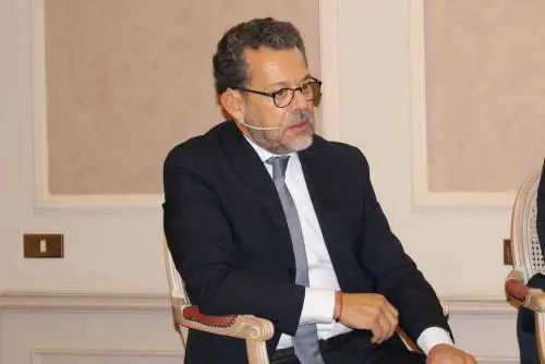 Pagamenti internazionali, accordo tra American Express e Western Union