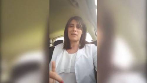 "Le multe? Questione di civiltà". Ma l'Appendino scorda la cintura