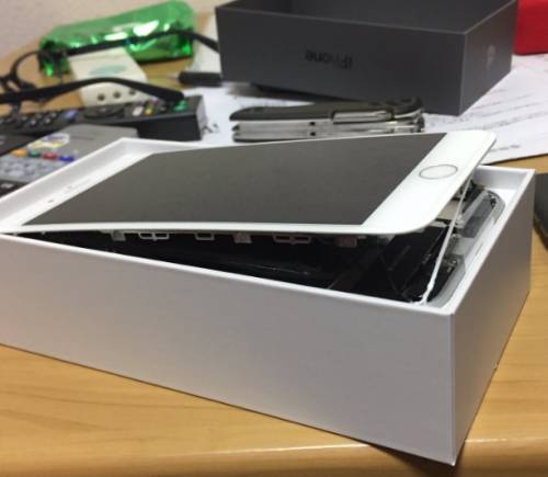 Alcuni iPhone 8 Plus hanno un problema di rigonfiamento della batteria