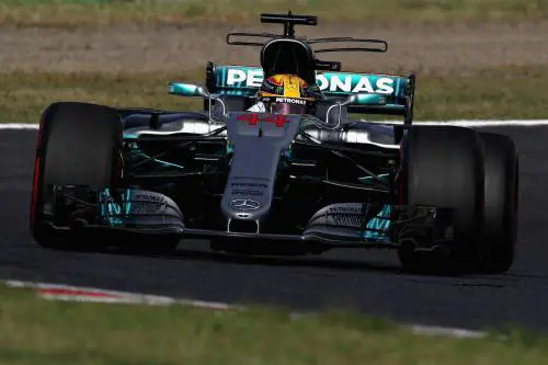 Gp Giappone, disastro Ferrari: vince Hamilton, Vettel fuori dopo 5 giri