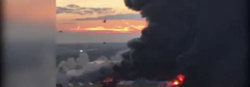 Incendio in un centro commerciale a Mosca: 3mila evacuati