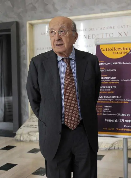 L’irriducibile De Mita, sindaco ottantanovenne a caccia di un seggio