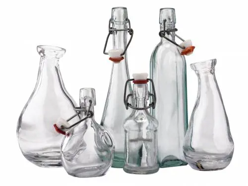 L'Italia in crisi fa retromarcia. È tornato il vuoto a rendere