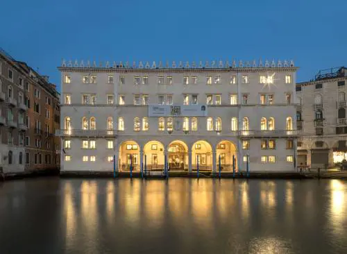 A Venezia l'emporio del lusso con vista sulla laguna