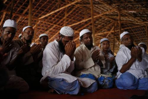 Birmania, il monaco buddhista: "I musulmani sono come dei cani rabbiosi"
