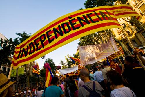Catalogna, la distensione non arriva. Puigdemont rifiuta l'invito al Senato