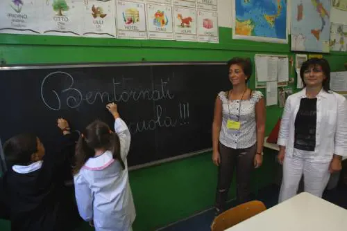 Lecco, classe in sciopero contro compagno violento