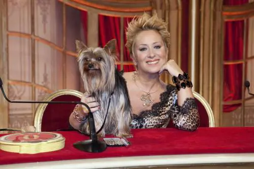 Carolyn Smith scende in piazza per le donne: "Così ho vinto il cancro"