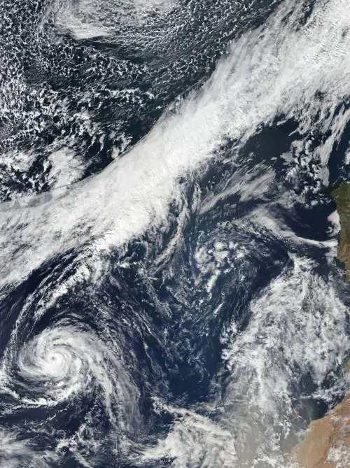 Ophelia sferza l'Europa. In Portogallo 29 morti per gli incendi