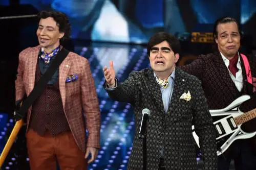 "Sono autistico e ne vado fiero", il saluto del figlio di Elio dal palco