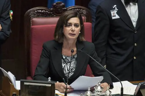 La Boldrini insiste sullo ius soli. Ma in 300mila firmano contro