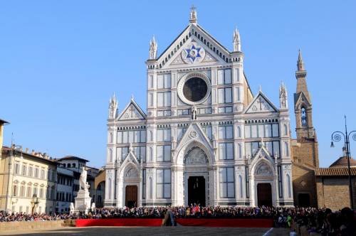 Santa Croce, crollo in basilica. A Firenze muore un turista