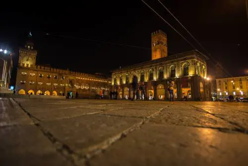 "Messaggero del Signore": albanese scatena il panico a San Petronio