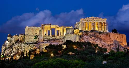 Grecia, il Partenone chiuso per sciopero. "Non è in vendita"