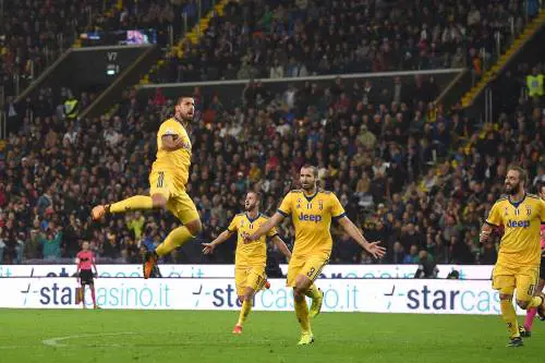 Prova di forza della Juventus: 6-2 all'Udinese in 10 contro 11