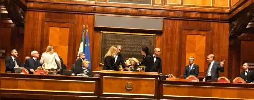 Senato, governo pone fiducia sul Rosatellum