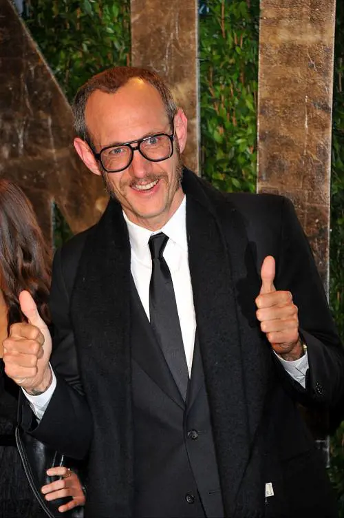 "Stop agli scatti di Richardson". Scaricato il fotografo delle star