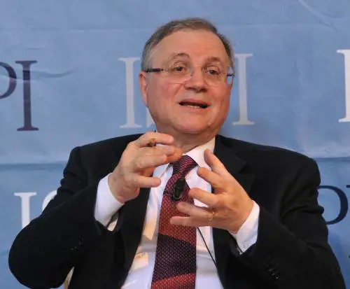 Visco smonta il bluff dell'Iva. "Va riformato tutto il fisco"