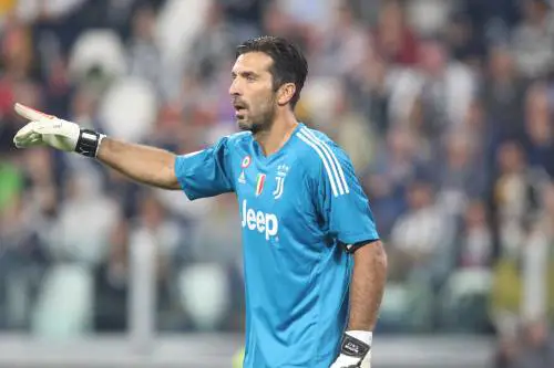 Buffon, la sua partita e il "suo" San Siro. L'esordio, la Champions e... Muntari