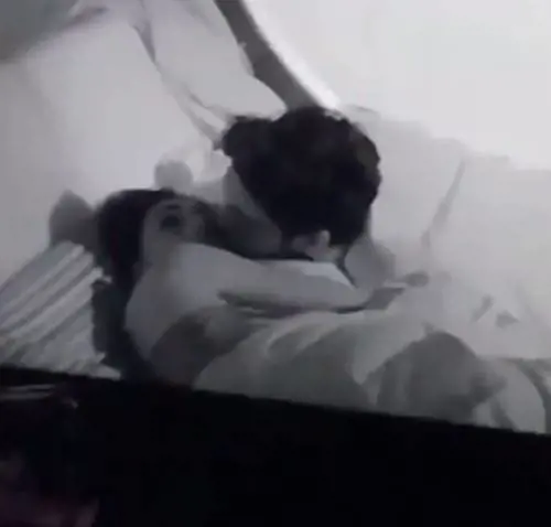 Gf Vip, Cecilia e Ignazio si sfiorano le labbra durante la notte