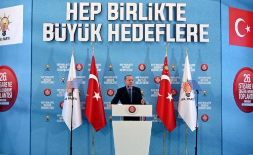 Erdogan: "Ue rispetti promesse. Non parlo lingua dei terroristi"