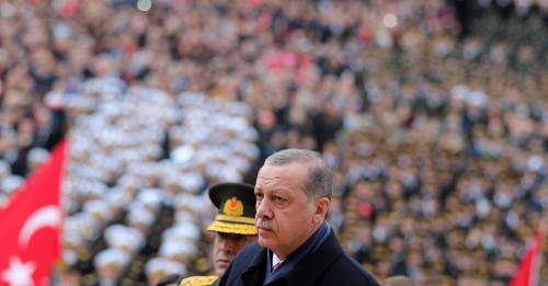 Erdogan al mausoleo di Ataturk per la Festa della Repubblica