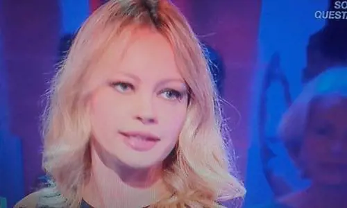 Anna Falchi a Rai Radio1: "'Con Salvini farei un calendario sexy Di Maio? Troppo ragazzino, sbarbatello'