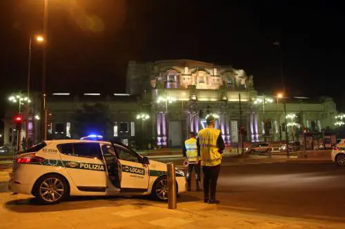 Disperati e criminali in fuga. Dalla stazione nelle vie vicine