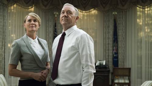 Netflix ferma "House of Cards" dopo le accuse a Kevin Spacey 