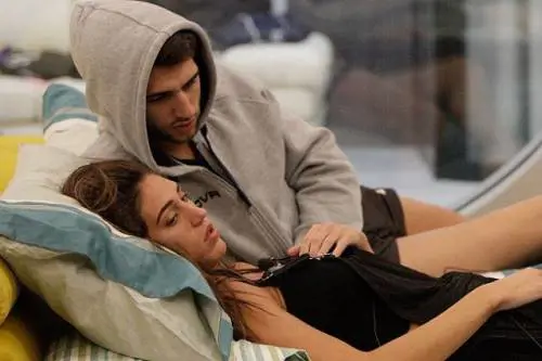 Gf Vip, Cecilia parla del segreto di Jeremias: "Mio padre ha dovuto rinchiuderlo"