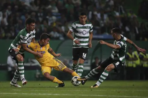 Higuain salva una Juve fuori giri