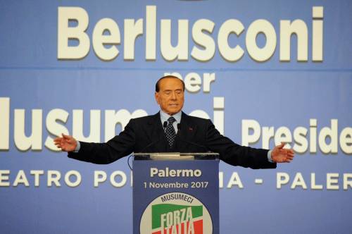 Berlusconi, duello con Grillo: "La vera sfida è tra me e lui"