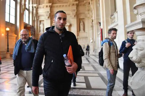 Naoufal Ibn Ziaten, fratello di un parà ucciso da Merah, in tribunale a Parigi