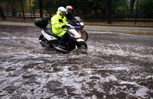 Maltempo, rischio piena e black out dei semafori