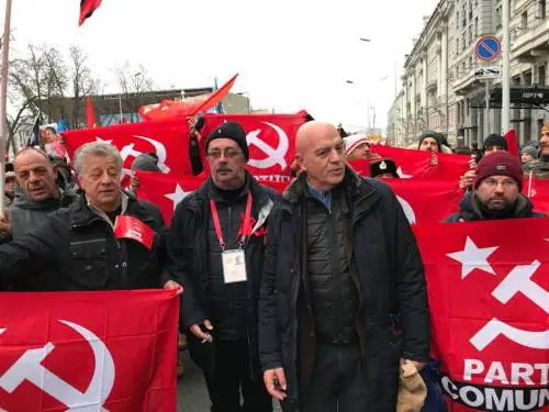 La gita dei nostalgici comunisti Tutti a Mosca per la Rivoluzione