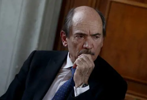 E ora Conte fa la vittima. La difesa di De Benedetti