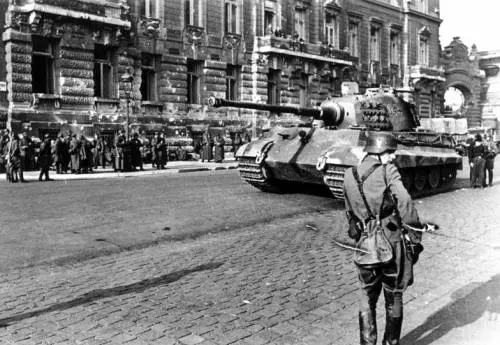 Guerra in ambasciata: le feluche italiane dopo l'Otto settembre