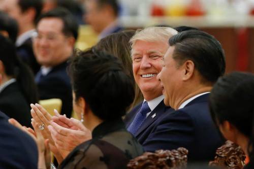 Adesso Trump stritola la Cina: "In arrivo dazi per 200 miliardi"