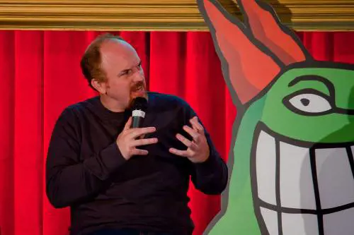 Anche il comico Louis C.K. accusato di molestie sessuali