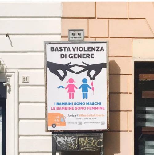 La Chiesa anglicana vuole che i bambini provino tacchi e tutù
