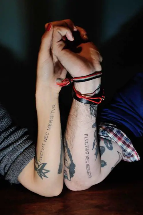 I tatuaggi dei sopravvissuti del Bataclan 