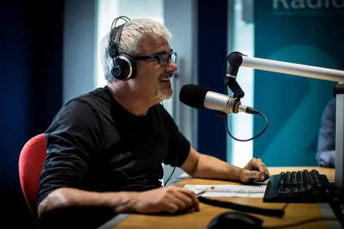 Pino Insegno premia le Voci del cinema. "Fazio contro il doppiaggio? Parla lui..."