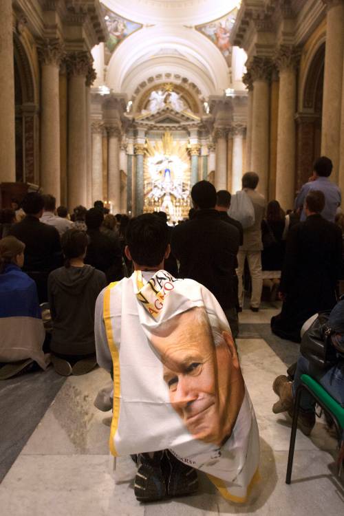 Con il doppio Papa si sta celebrando la sconfitta di Dio?