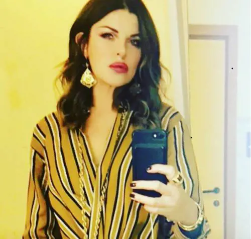 Alba Parietti fuori controllo: "Non voglio un uomo che mi sc... tre ore"