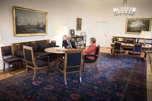 Anche la Merkel getta la spugna: "Niente governo di minoranza, si voti"