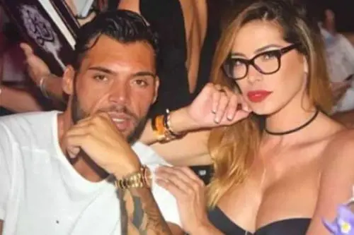 Gf Vip, il fidanzato di Aida rompe il silenzio: "Non voglio fare la figura del cornuto"