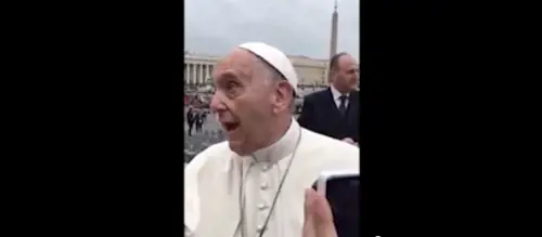 L'aneddoto di Papa Francesco: "Vuoi marito? Prega Sant'Antonio"