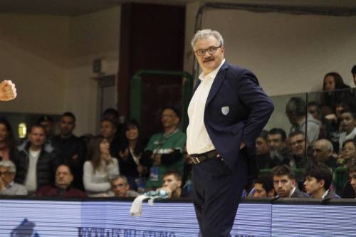 Azzurri, buona la prima del neo ct Sacchetti Ma quanta sofferenza